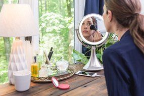 iHome 9&quot; Double-sided Vanity Mirror with Bluetooth Audio / Speakerphone and USB Charging N7