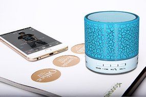 Mini Bluetooth Speaker,YANX Wireless Portable Cracked Layer Sound Box Subwoofer Speaker with Mic &amp; Colorful LED... N12