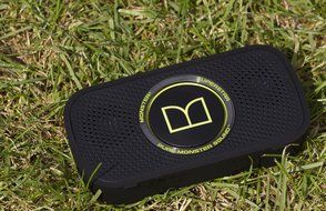 Monster Power Superstar High Definition Bluetooth Speaker (Black/Green) N7
