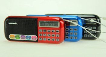 Anncia Mini Digital Media Portable Music MP3 Player Micro SD/TF USB Disk Speaker FM Radio. (69E Red) N31