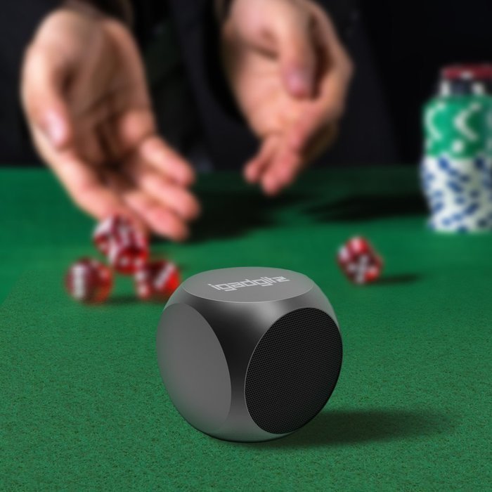 iGadgitz Al Series: 'The Cube' Portable Wireless Stereo Bluetooth Brushed Aluminium Travel Speaker (3W Power with... N6