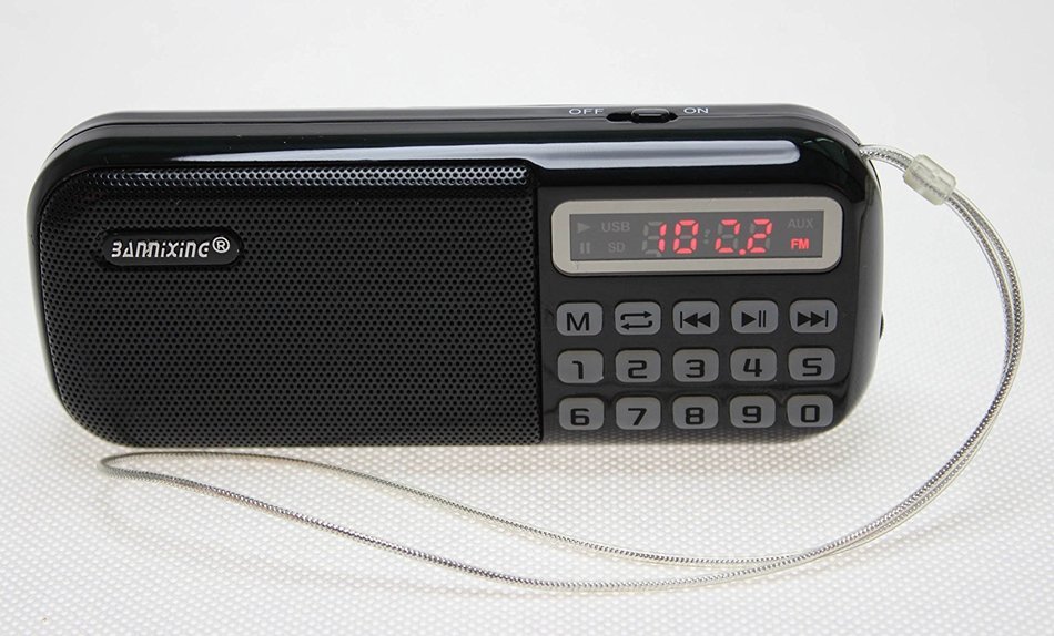 Anncia Mini Digital Media Portable Music MP3 Player Micro SD/TF USB Disk Speaker FM Radio. (69E Red) N27