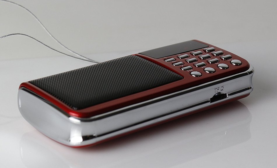 Anncia Mini Digital Media Portable Music MP3 Player Micro SD/TF USB Disk Speaker FM Radio. (69E Red) N56
