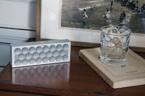 MINI JAMBOX by Jawbone Wireless Bluetooth Speaker - Green Dot - Retail Packaging (Discontinued by Manufacturer) N23