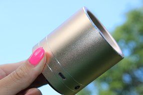 Mini Bluetooth Speaker KOSTA: Portable Wireless Mini Speaker with Enhanced Bass KOSTA (Gold) for iPhone, iPad,... N4