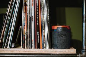 House of Marley EM-JA008-NV Chant BT Portable Wireless Bluetooth Speaker, Navy N14