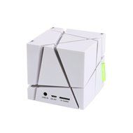 TENDOO Rubik&#039;s Cube Portable Wireless Bluetooth Speaker with Flashing Lights / Microphone / Radio, White N5