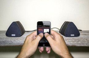 August MS515B Dual Speaker Portable Bluetooth Stereo Speakers &ndash;2x5W Wireless Speaker Pair for Phones, Tablets,... N6