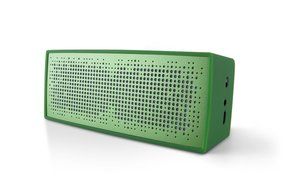 a.m.p SP1 Portable Bluetooth Speaker, White N45