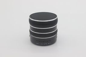 (2015 New Arrival)high Quality Mini Lightweight Portable Premium Sound Wireless Bluetooth Speaker with Rechargeable...