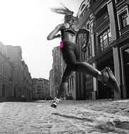 MVMT Strider Portable Wireless Bluetooth Speaker With App (Fuchsia) N2