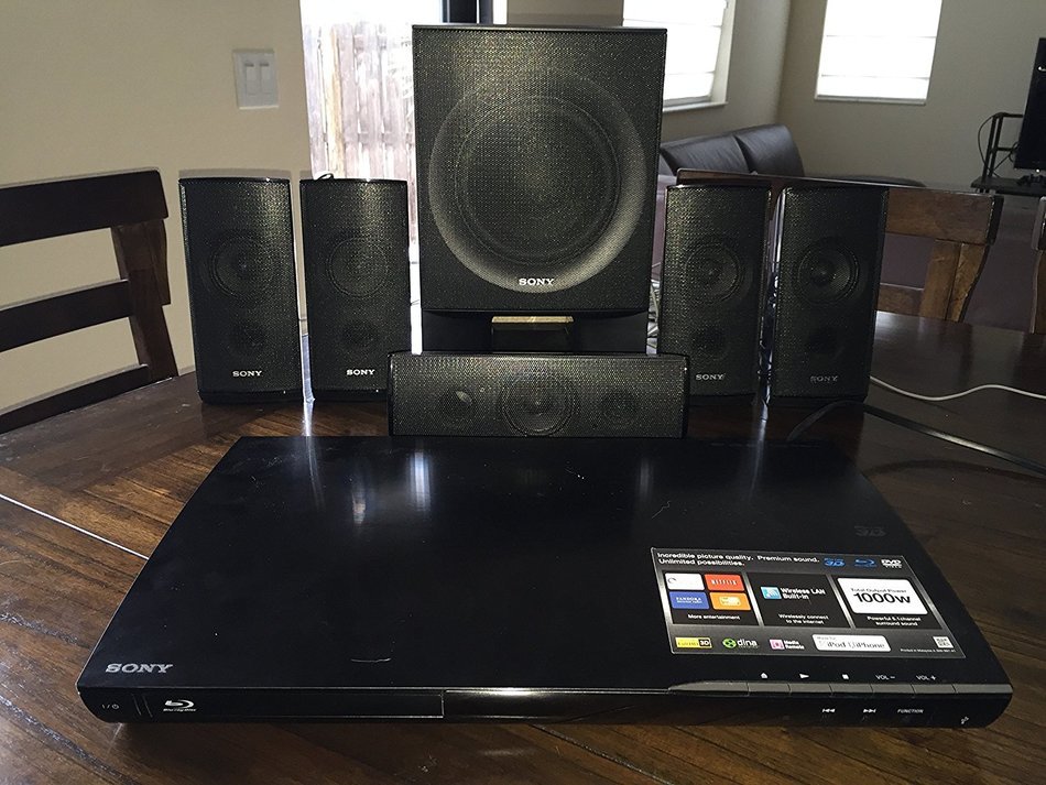 Sony BDV-E385 - Home Theater System