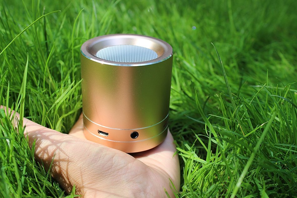 Mini Bluetooth Speaker KOSTA: Portable Wireless Mini Speaker with Enhanced Bass KOSTA (Gold) for iPhone, iPad,... N8