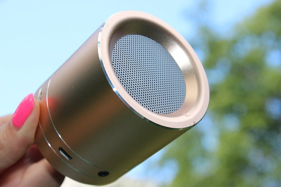 Mini Bluetooth Speaker KOSTA: Portable Wireless Mini Speaker with Enhanced Bass KOSTA (Gold) for iPhone, iPad,... N9