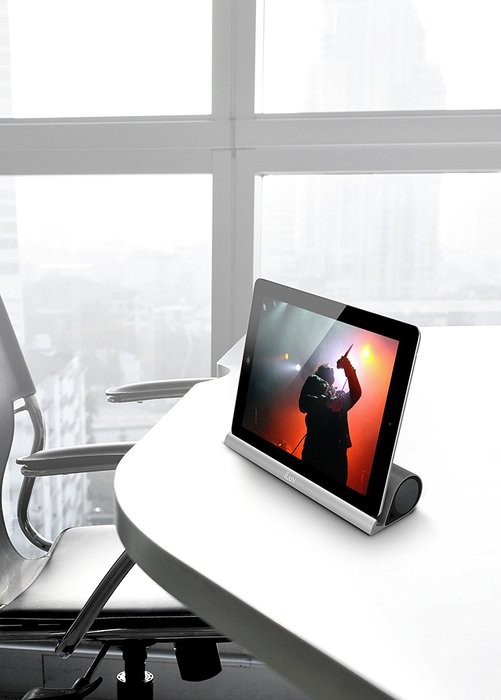 iLuv iSP245 Mo' Beats Portable Bluetooth Speaker with Viewing Cradle N10