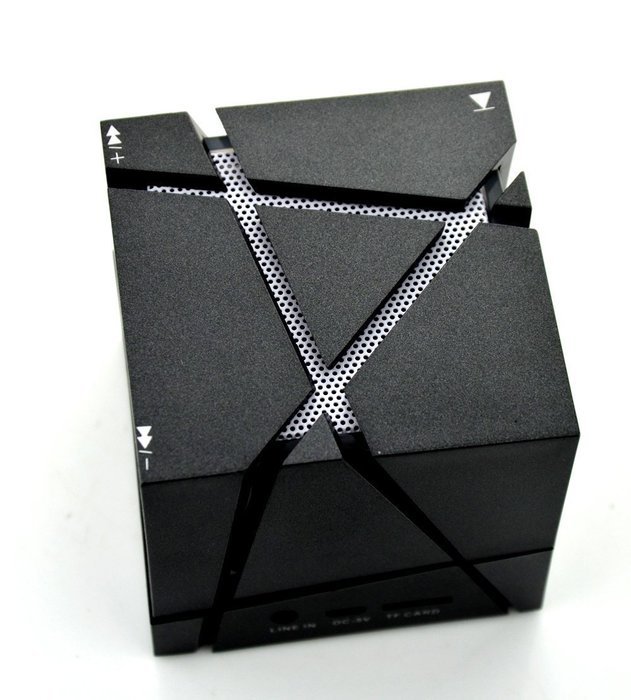 Lanzhd Wireless Bluetooth Speaker - Chekue Cube Design Portable Mini Speaker with Light and Microphone for All... N4