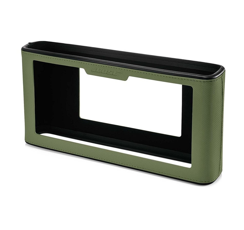 Bose SoundLink III Bluetooth Speaker Bundle w/ Olive Green Soft Cover N2