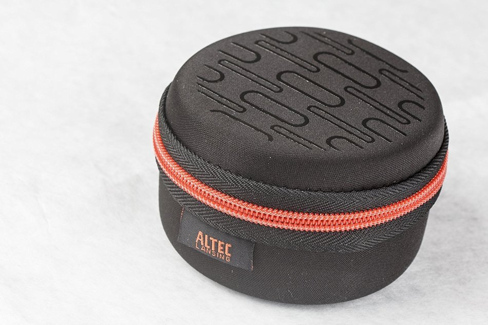 Altec Lansing IMT228 OrbitM Ultra Portable Speakers With Carrying Case And Clip N4