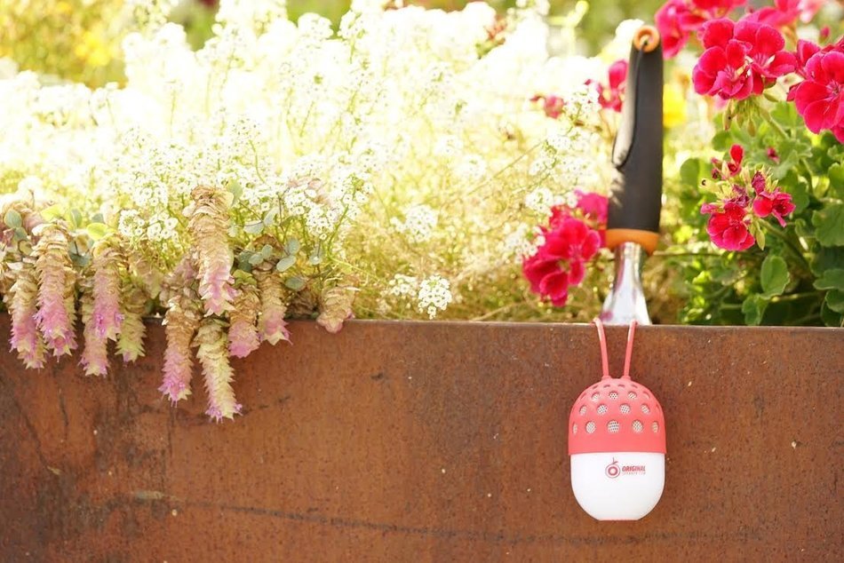 Bluetooth 'Hanging Acorn' Water Resistant Speaker N5