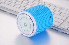 Pop Up Wireless Bluetooth Speaker,Touch Screen ,Changable Silicone Case+3W Output (Black)