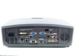 Mitsubishi XD490U 1024 x 768 (XGA) resolution, 3000 ANSI Lumens, 6.5 lbs N5