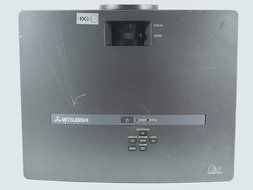 Mitsubishi XD490U 1024 x 768 (XGA) resolution, 3000 ANSI Lumens, 6.5 lbs N6