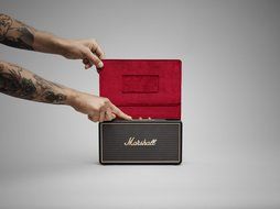 Marshall Stockwell Portable Bluetooth Speaker, Black (4091451) N11