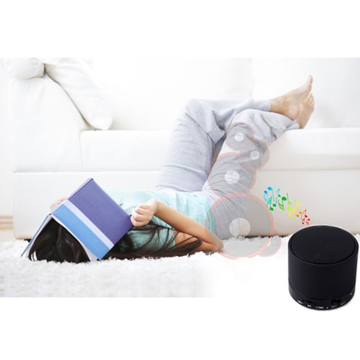 HDE Portable Bluetooth v2.1 Wireless Metal Mini Speaker w/ USB 2.0 Bluetooth Dongle Adapter (Black) N3