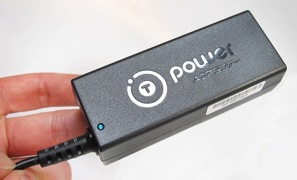 T-Power 18vdc AC Adapter For Big Blue Studio Wireless Bluetooth Speaker / BROOKSTONE DESIGN USA P/N: KSAS0451800200HU... N4