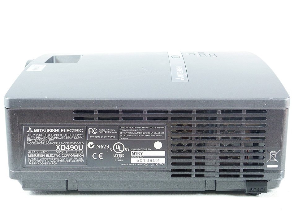 Mitsubishi XD490U 1024 x 768 (XGA) resolution, 3000 ANSI Lumens, 6.5 lbs N3