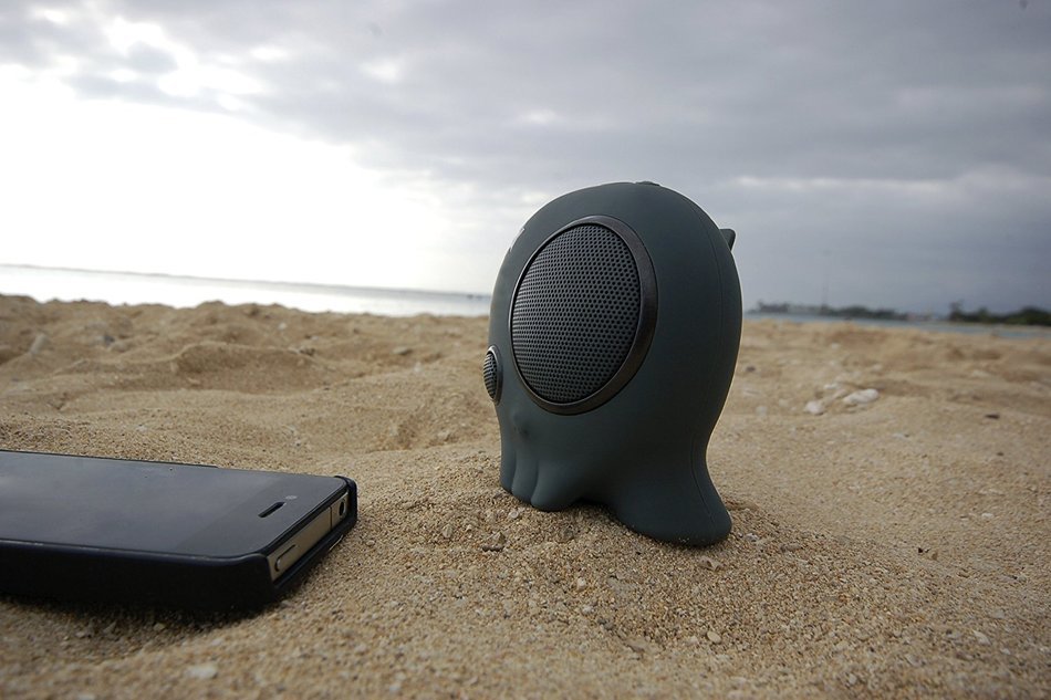 Boombotix Boombot2+ Ultraportable Speaker (Black) N5
