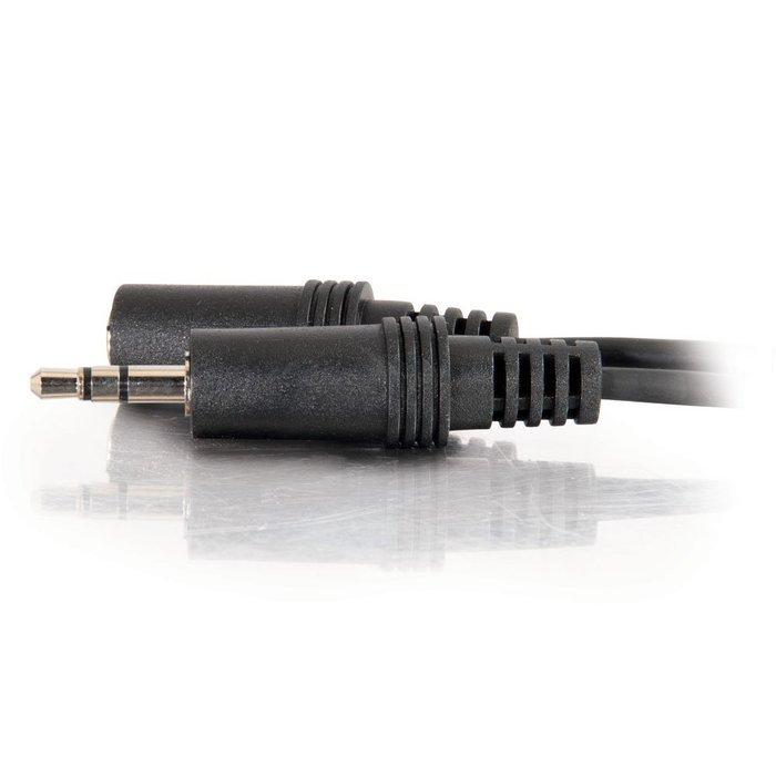 C2G / Cables To Go 13787 3.5 mm M/F shielded Stereo Audio Extension Cable (6 Feet/1.82 Meters) N9