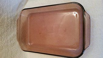 Vintage Pyrex Cranberry 3 Quart Casserole Dish