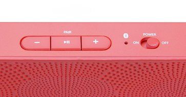 iLuv MobiTour Wireless Bluetooth Speaker for All Bluetooth Devices(iPhone 6 / 5S / 5C / 5 / iPad Air / Galaxy... N26
