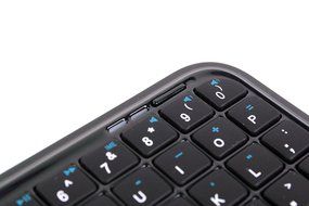 DURAGADGET Handy Portable Wireless Mini Keyboard with Wireless Bluetooth Technology for the NEW Apple iPhone 6... N2