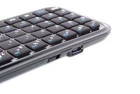 DURAGADGET Handy Portable Wireless Mini Keyboard with Wireless Bluetooth Technology for the NEW Apple iPhone 6... N3