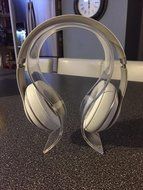 AmoVee Acrylic Headphone Stand - Black N21