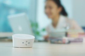 AVES Aqua Portable Bluetooth Speaker w/ Noise-reduction Mic Handsfree Phone Kit in White N6