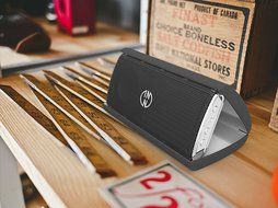 InnoFlask Wireless Bluetooth Portable Speaker with Travel Case N3