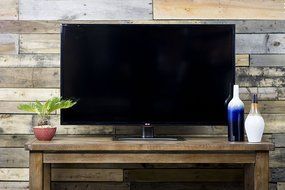VIVO Universal LCD Flat Screen TV Table Top Desk Stand with Glass Base / fits 32" to 55" T.V. (STAND-TV00L) N11
