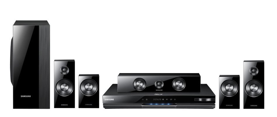 Samsung Electronics HT-D5500 Home Theater System (Old Version)
