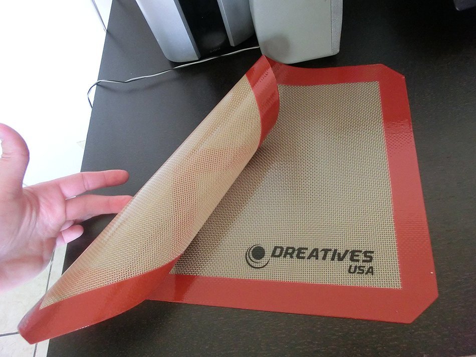 Dreatives Usa Professional Grade Non Stick Silicone Baking Mat 16 1/2" x 11 5/8" N4