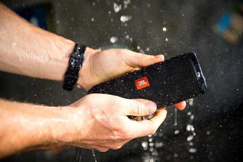 JBL JBLFLIP3BLK Flip 3 Wireless Portable Stereo Speaker (Black) N10