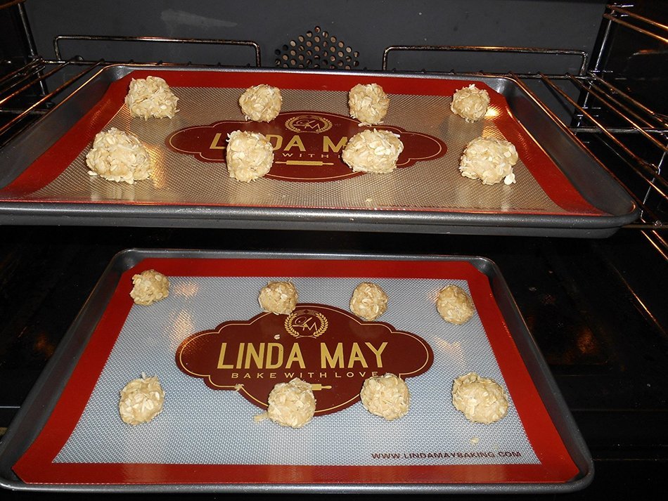 Linda May Premium Silicon Baking Mat, White Mesh, Half Sheet, 16 1/2" X 11 5/8" (420mm X 295mm), Professional... N4