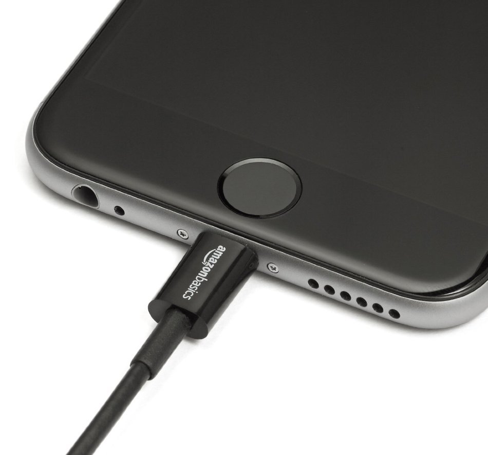 AmazonBasics Apple Certified Lightning to USB Cable - 6 Feet (1.8 Meters) - White N17