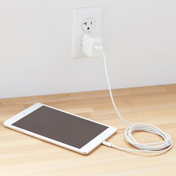 AmazonBasics Apple Certified Lightning to USB Cable - 6 Feet (1.8 Meters) - White N31