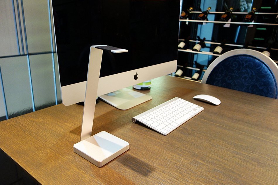 LUXA2 E-ONE Rose Gold Aluminum Headphone Stand for Beats, Sony, Sennheiser, Philips, Audio-Technica, Plantronics... N31