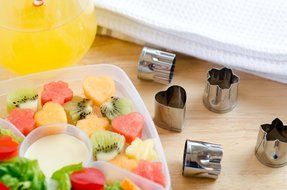 StarPack Vegetable Cutter Shapes Set (5 Piece) &ndash; Mini Cookie Cutters, Vegetable Shape Cutters for Kids with 101... N5