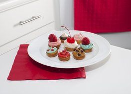 Mrs. Fields Cutie Mini Brownie Bites Pan, Metallic N9