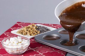 Mrs. Fields Cutie Mini Brownie Bites Pan, Metallic N19